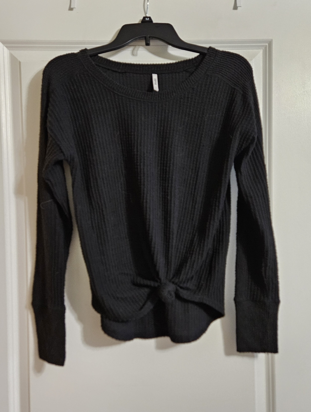Black Knotted Women's Fleece Top,  Size XS